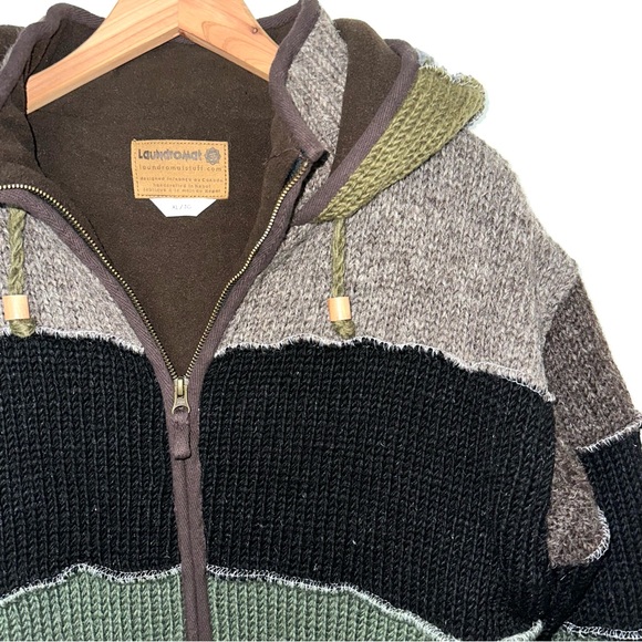 SOLD 💕Laundromat/Lost Horizons Patchwork Sweater Jacket - Picture 5 of 16